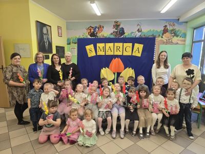 grupa średniaki Dzień Kobiet