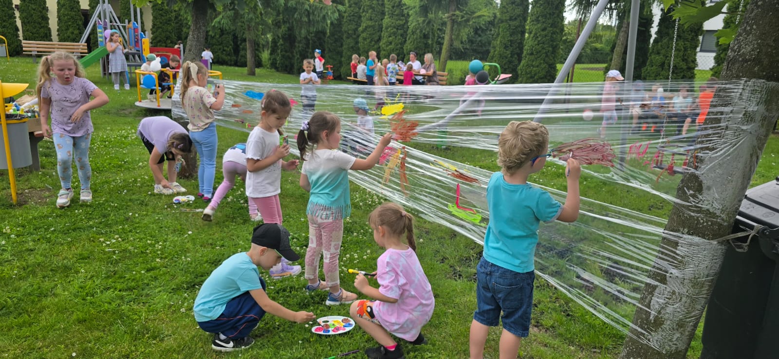 malowanie na folii dzień dziecka park