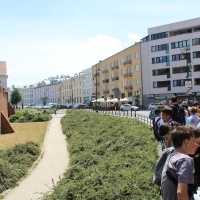 Uczniowie w czasie zwiedzania stolicy Polski. (3)