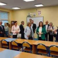 Goście w czasie poznawania placówki. (9)