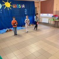 Uczniowie podczas występu (2)