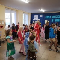 Na wielkim, bajkowym balu. (6)